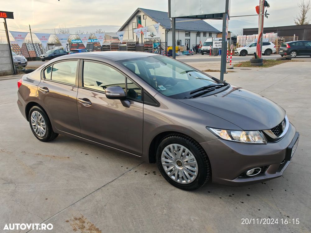 Honda Civic 1.8 MT ES - 2