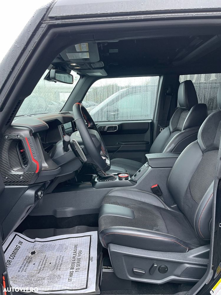 Ford Bronco - 20