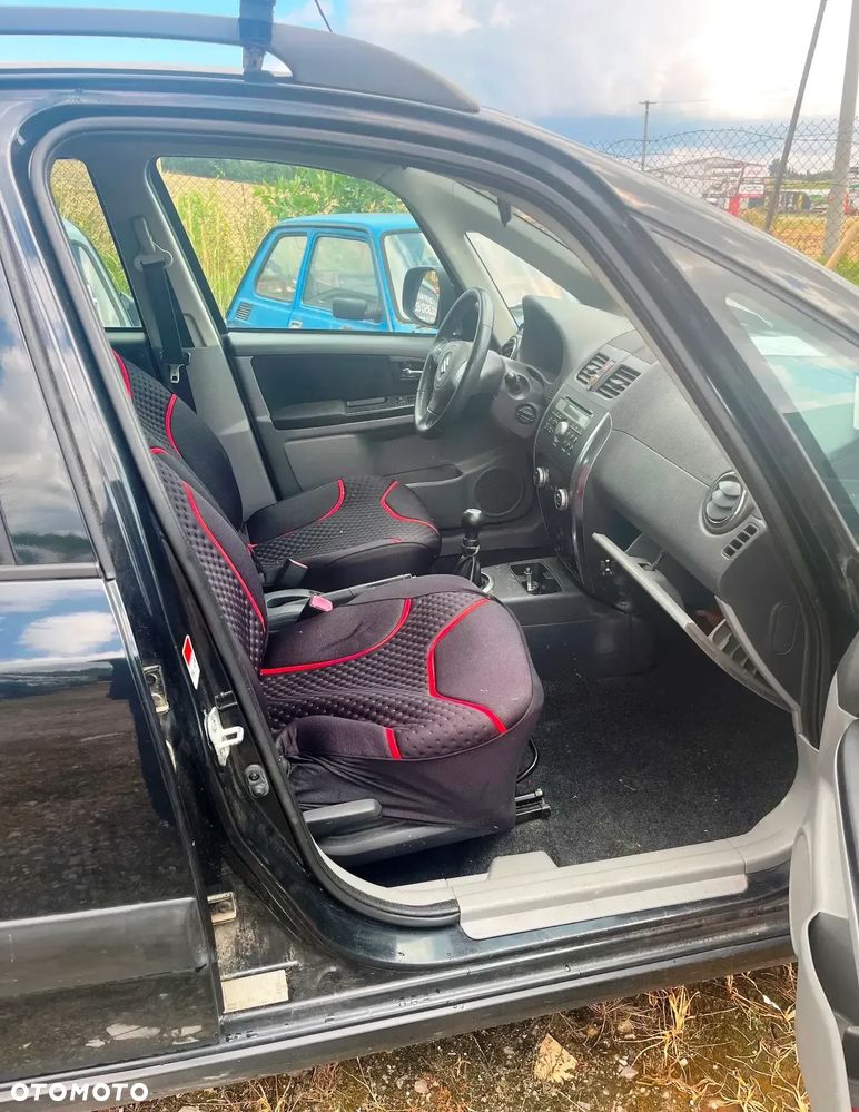 Suzuki SX4 - 10