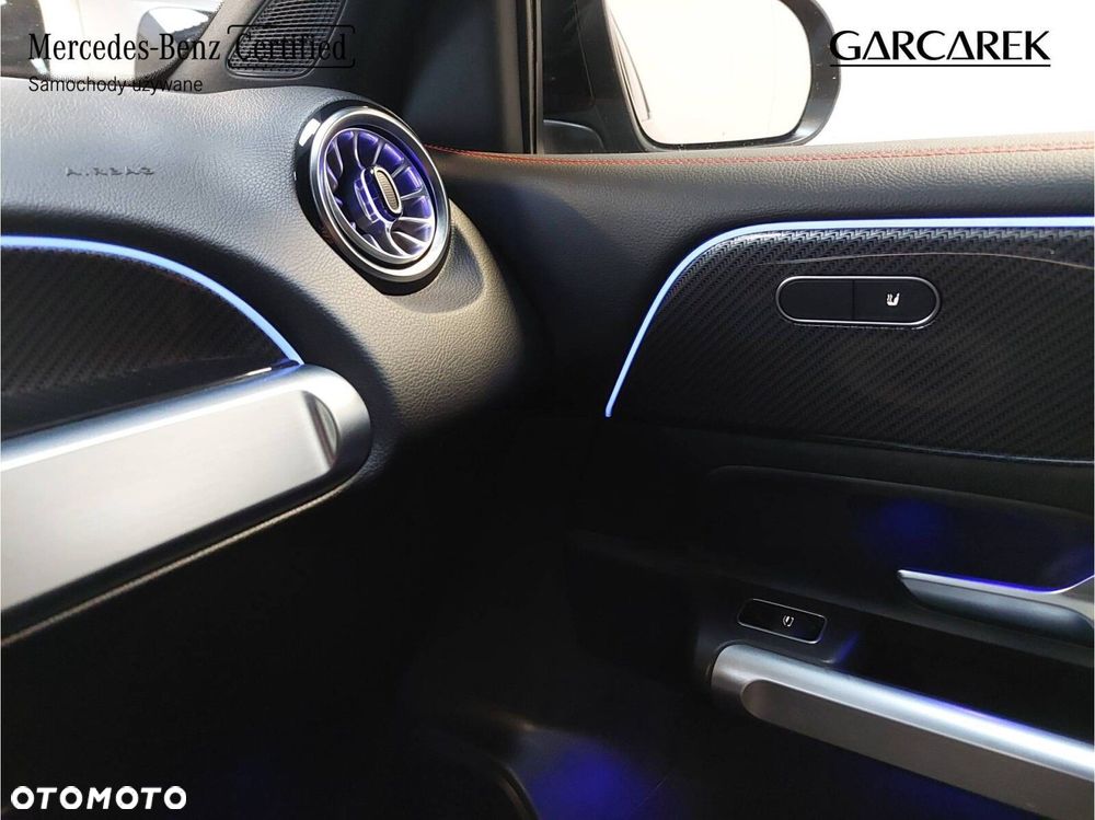 Mercedes-Benz GLB 200 4-Matic AMG Line 8G-DCT - 30