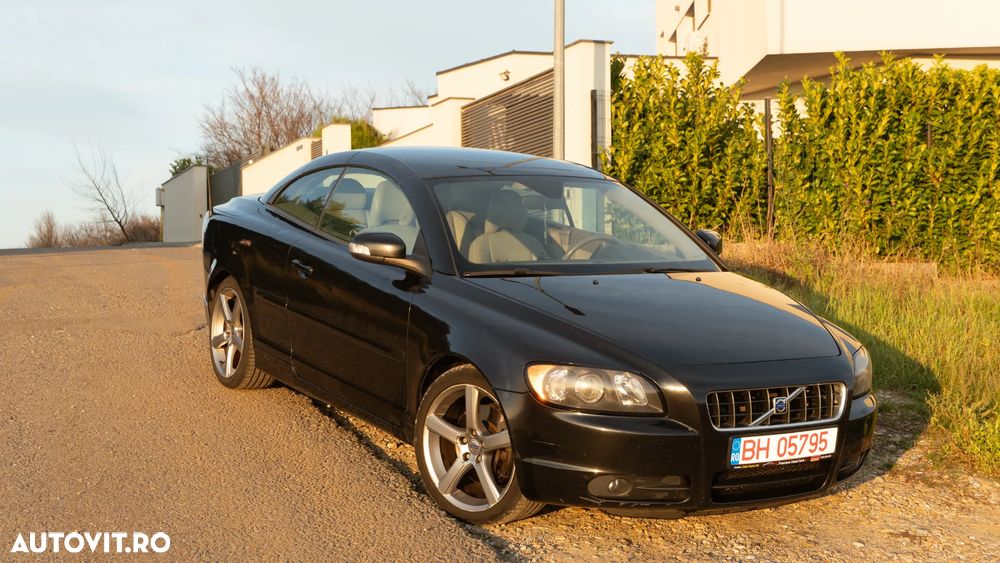 Volvo C70 2.0D Momentum - 1