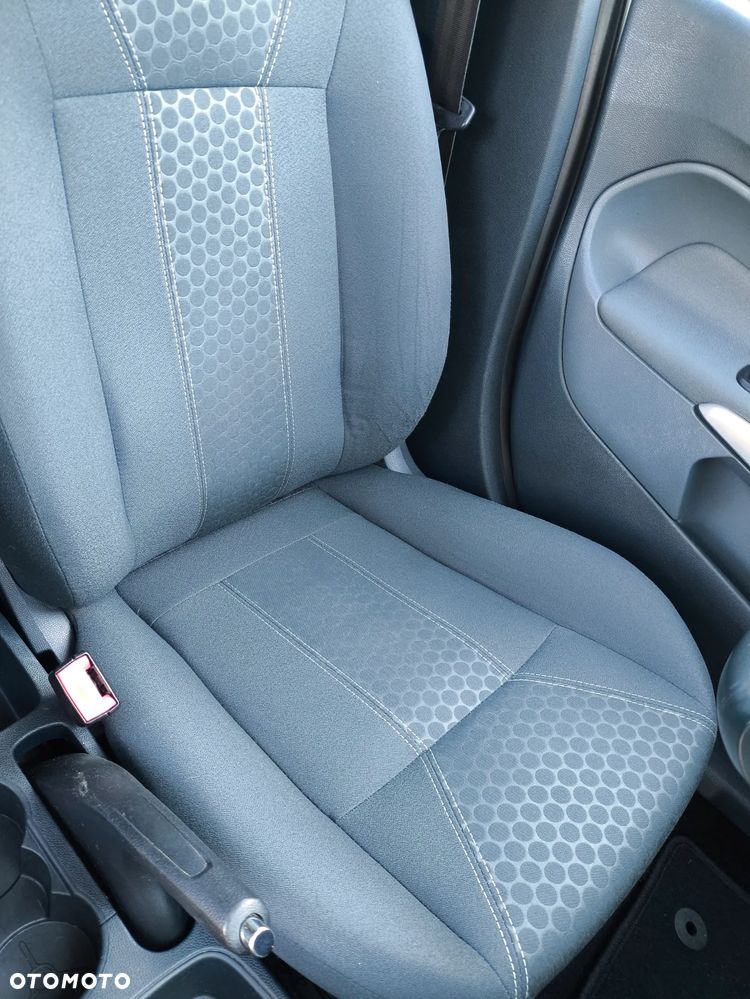 Ford Fiesta 1.4 Titanium X - 16