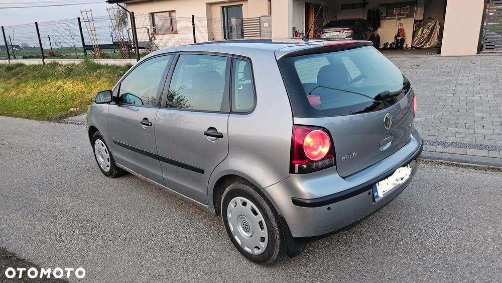 Volkswagen Polo 1.4 16V Comfortline - 2