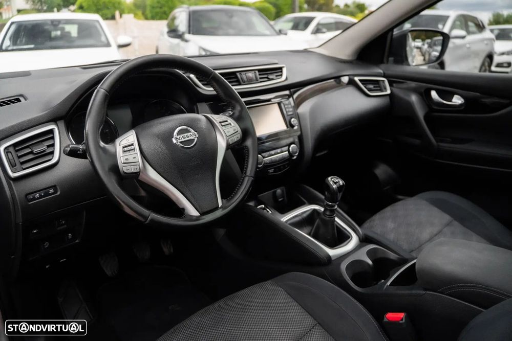 Nissan Qashqai 1.5 dCi N-Connecta - 9