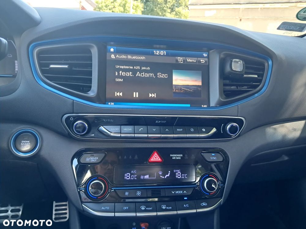 Hyundai IONIQ Hybrid Premium - 31