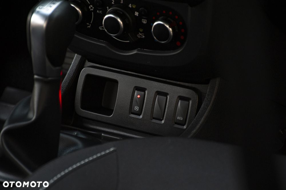 Dacia Duster dCi 110 FAP 4x2 EDC Blackshadow - 29