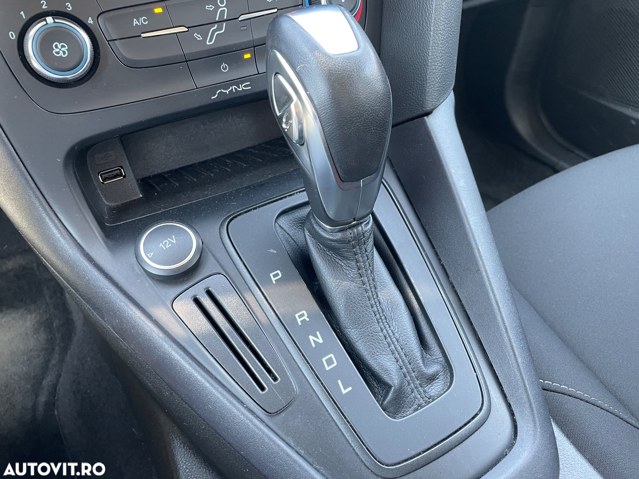 Ford Focus - 10