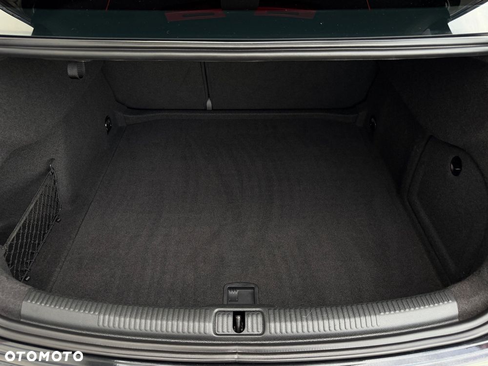 Audi A3 Limousine 2.0 TDI S line Sportpaket - 36