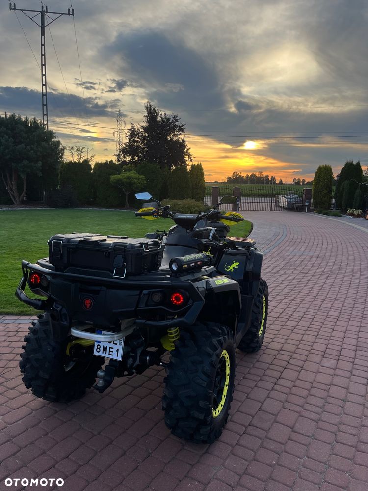 Can-Am Outlander - 2