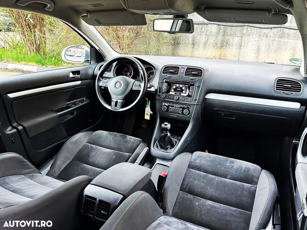 Volkswagen Golf 1.6 TDI DPF BlueMotion Technology Highline - 8