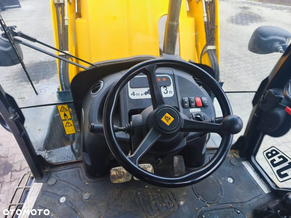 JCB 3CX - 10