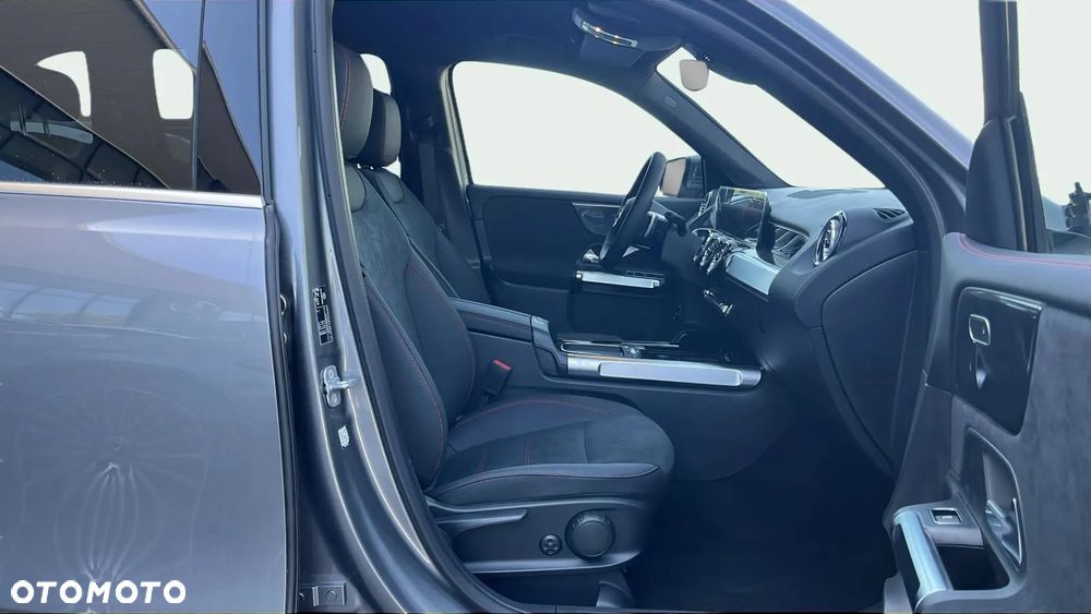 Mercedes-Benz GLB 200 mHEV AMG Line 7G-DCT - 9