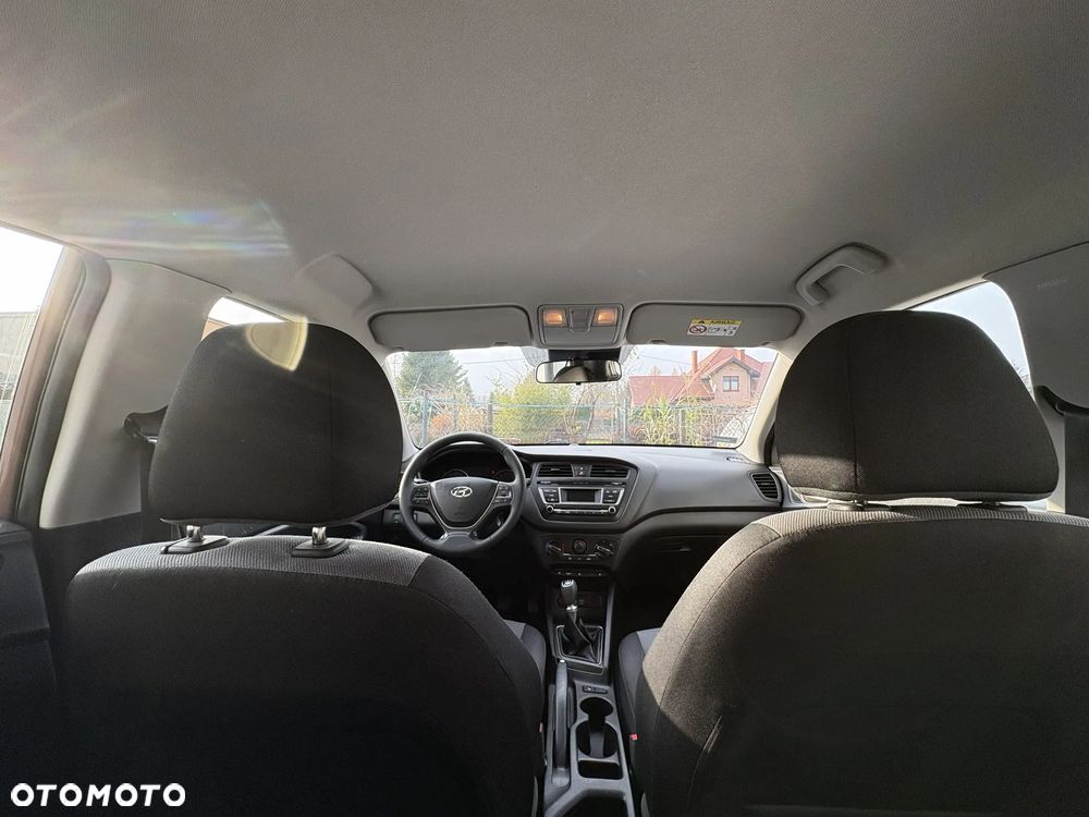 Hyundai i20 1.2 Comfort - 11