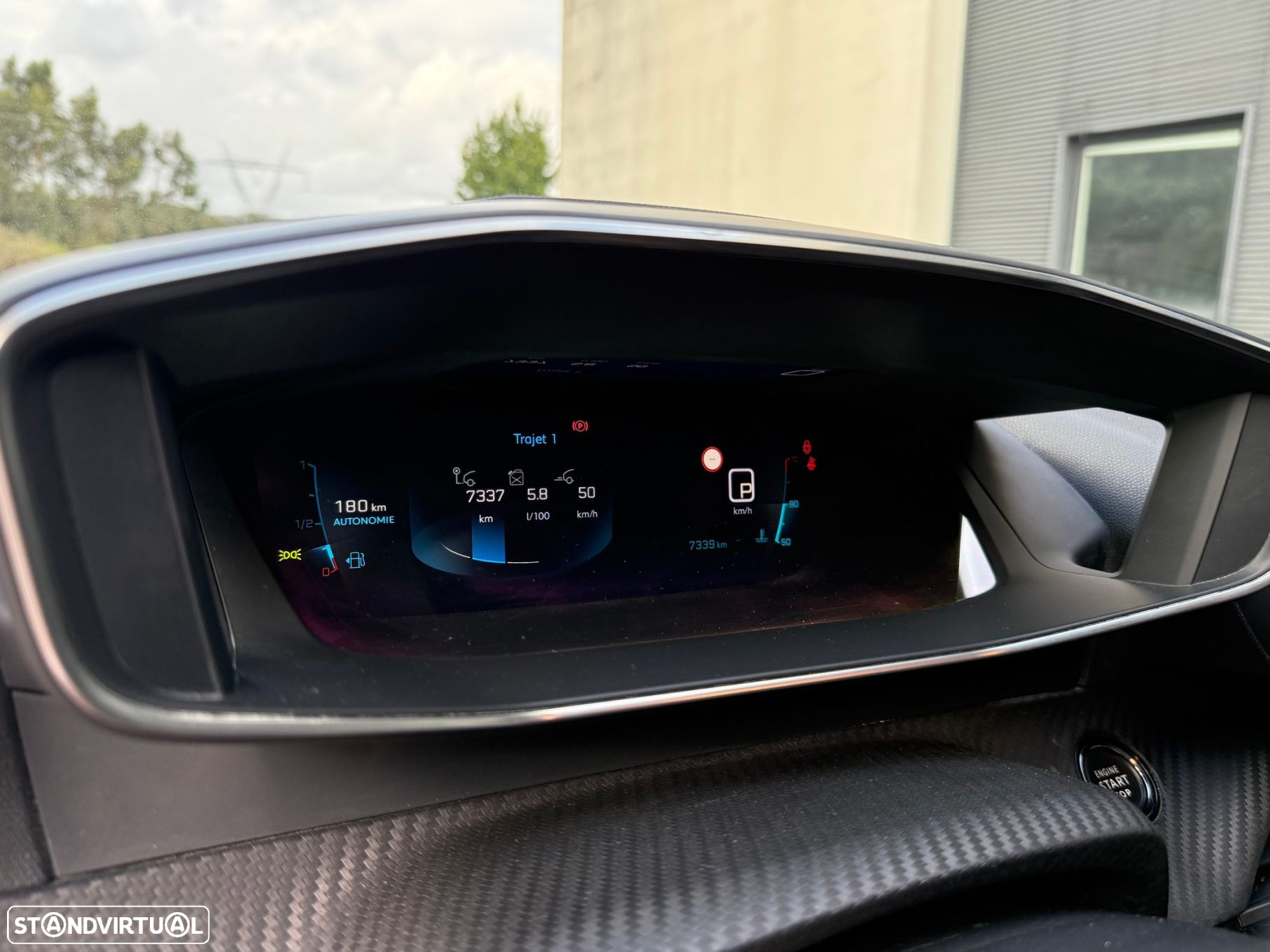 Peugeot 208 PureTech 100 EAT8 Allure - 14