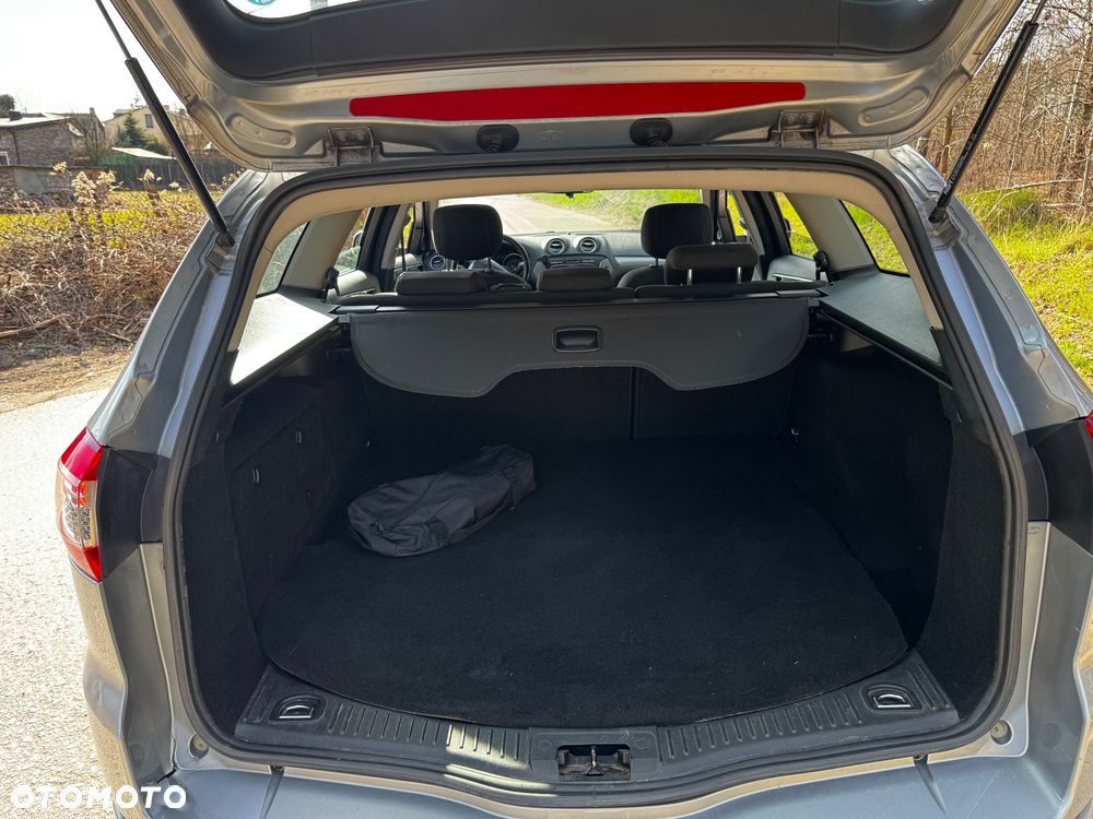 Ford Mondeo 1.6 Gold X - 30