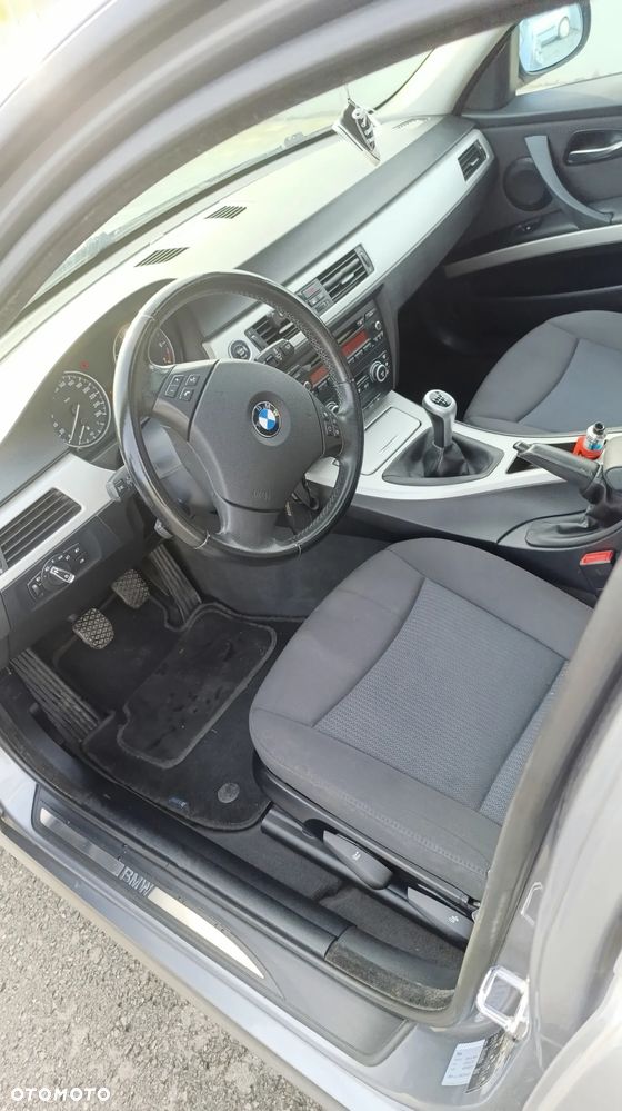 BMW Seria 3 - 12