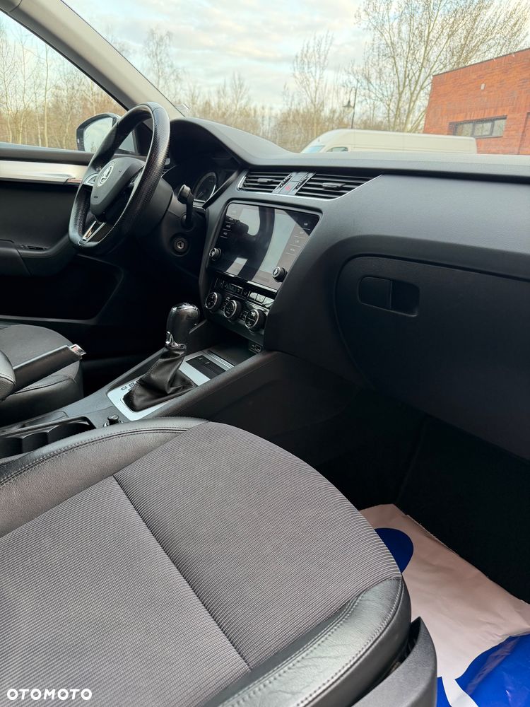 Skoda Octavia 1.5 TSI ACT Style DSG - 39