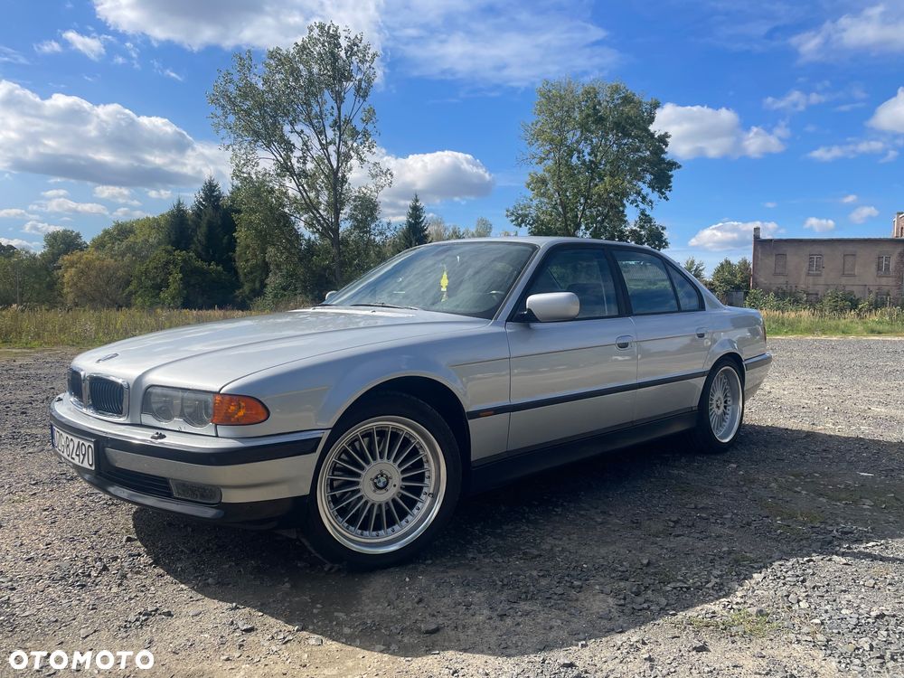 BMW Seria 7 728i L - 1