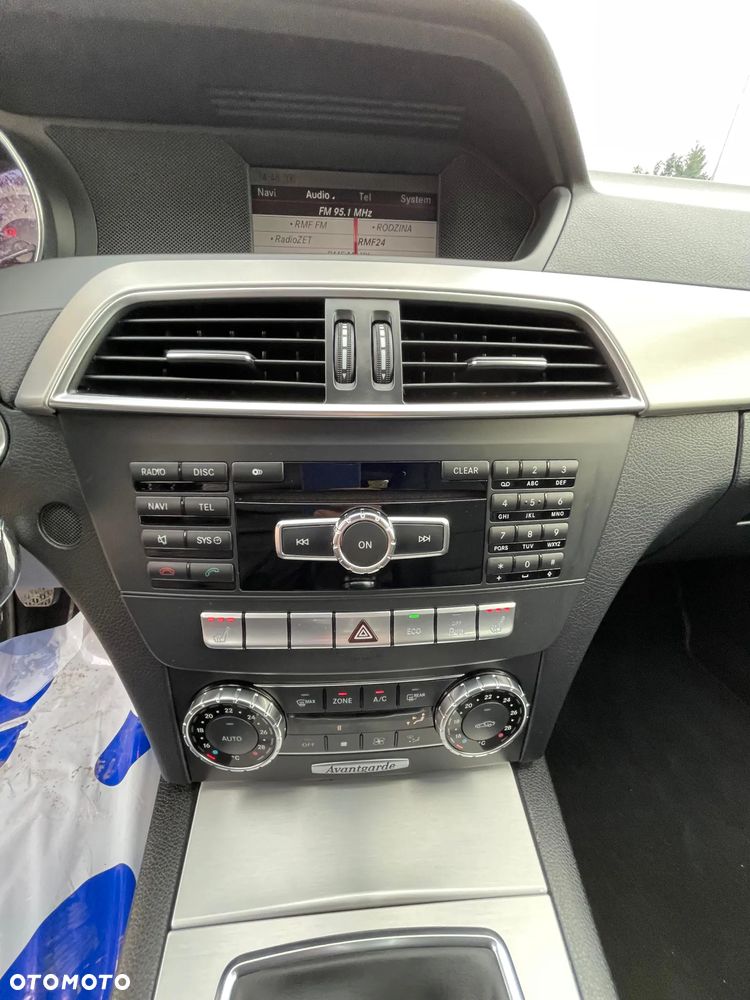 Mercedes-Benz Klasa C 180 (BlueEFFICIENCY) Avantgarde - 18