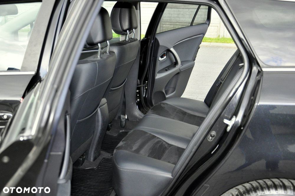 Toyota Avensis 1.8 Executive - 16