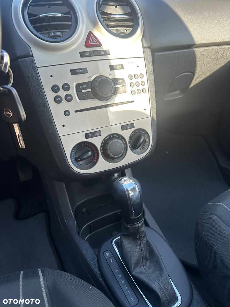 Opel Corsa 1.4 16V Automatik Catch me - 6
