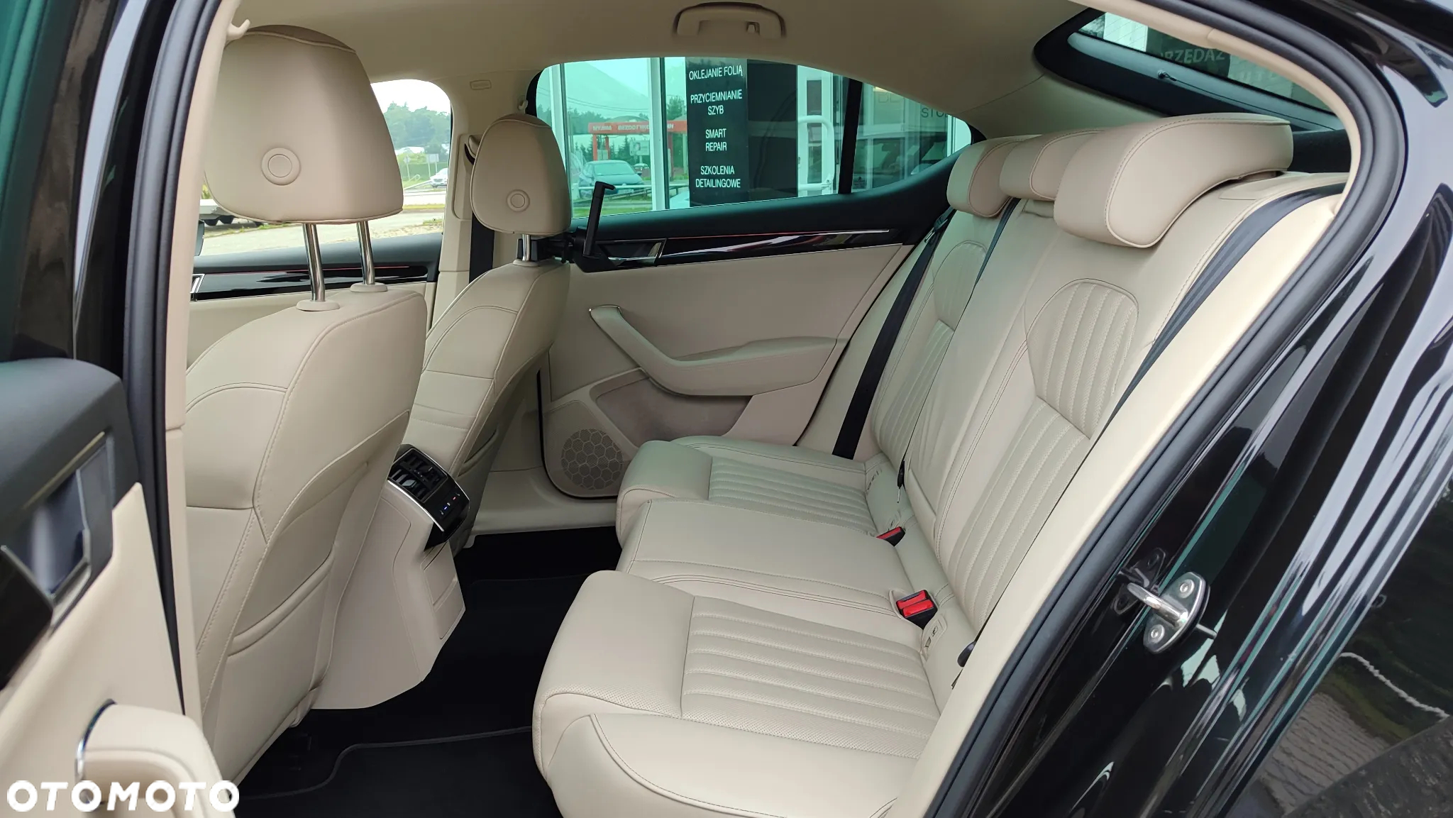 Skoda Superb 2.0 TSI L&K DSG - 26