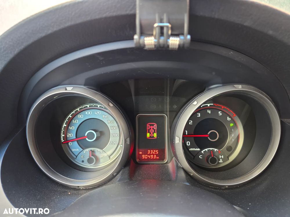 Mitsubishi Pajero - 10