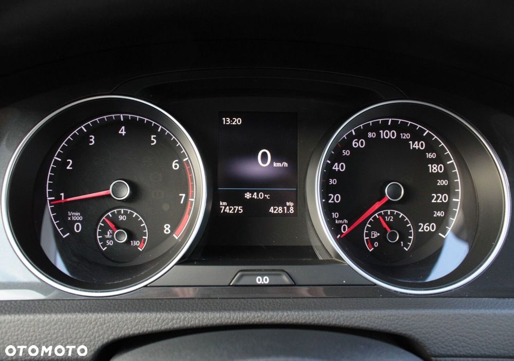 Volkswagen Golf 1.5 TSI BMT Comfortline - 17