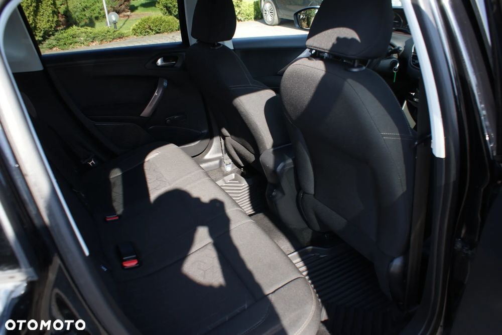 Peugeot 2008 1.6 VTi Style - 15