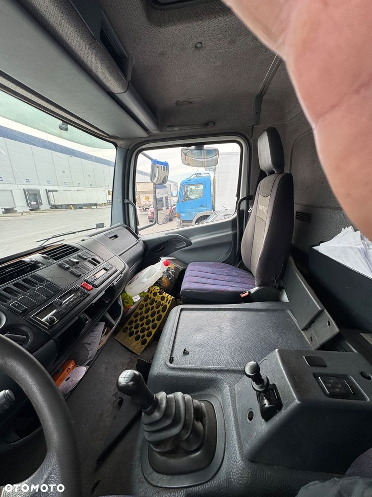 Mercedes-Benz 1218 - 12