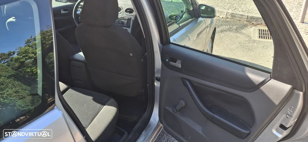 Ford Focus SW 1.6 TDCi Sport - 13