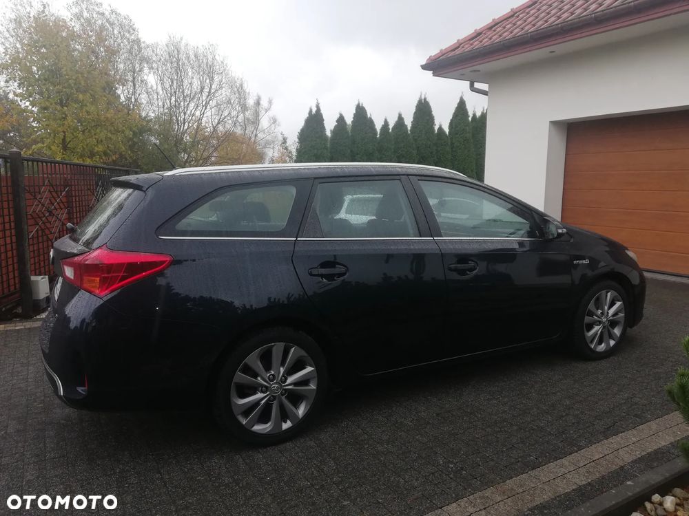 Toyota Auris 1.8 HSD Luna - 6