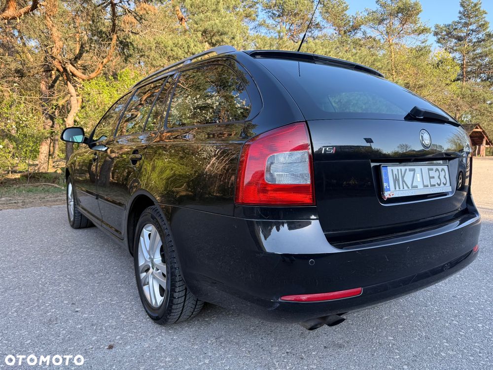 Skoda Octavia 1.8 TSI DSG Laurin & Klement - 8