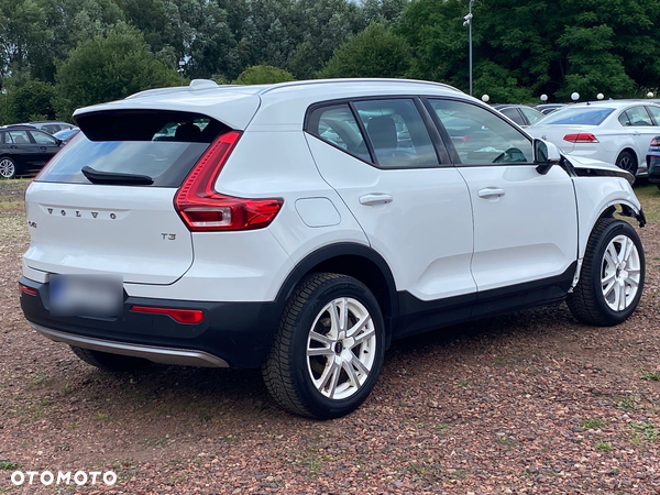 Volvo XC 40 T3 Momentum Pro