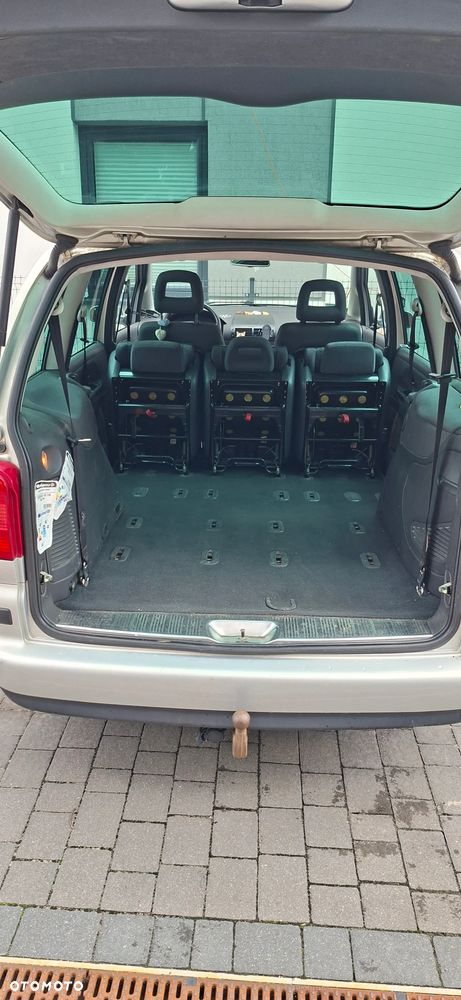 Volkswagen Sharan 1.9 TDI Comfortline - 9