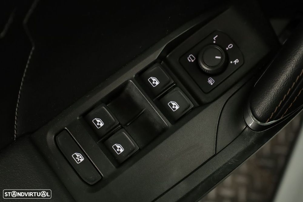 Cupra Formentor 1.4 e-Hybrid DSG - 19