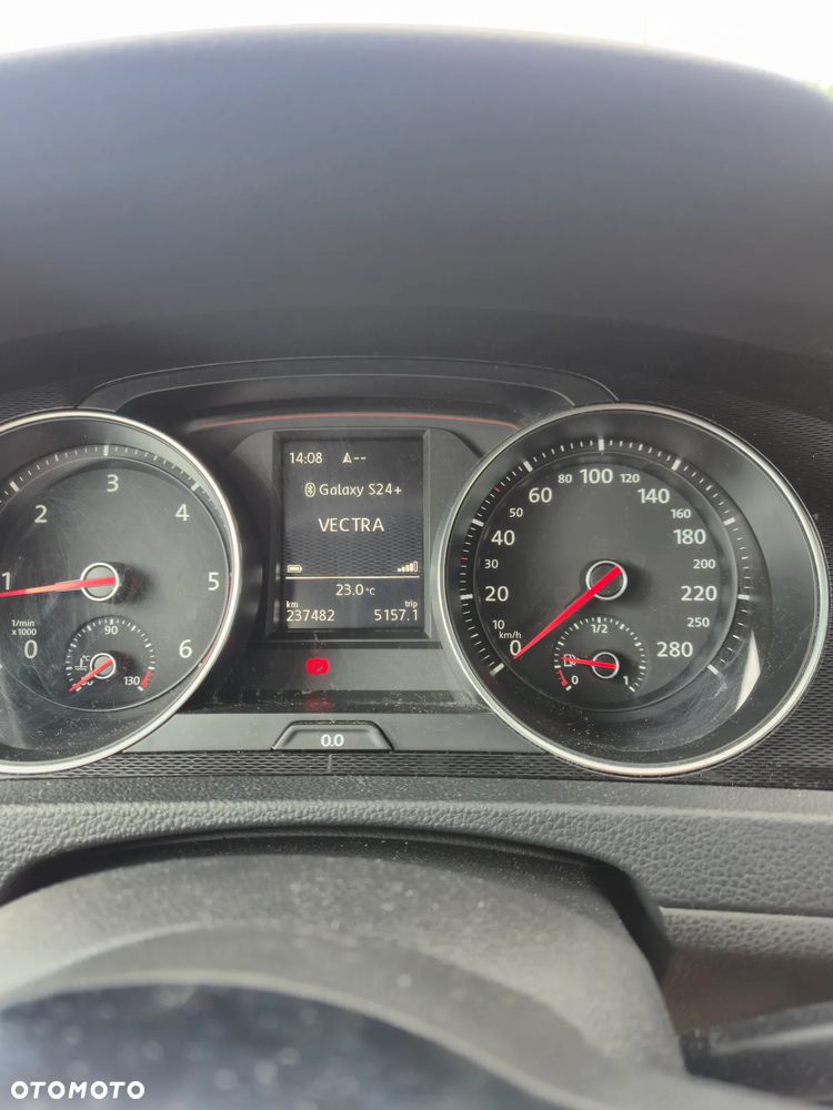 Volkswagen Golf - 12
