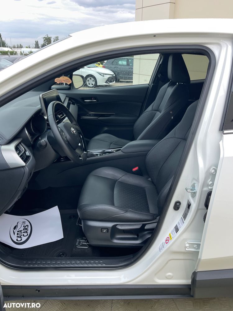 Toyota C-HR Hybrid Club - 29