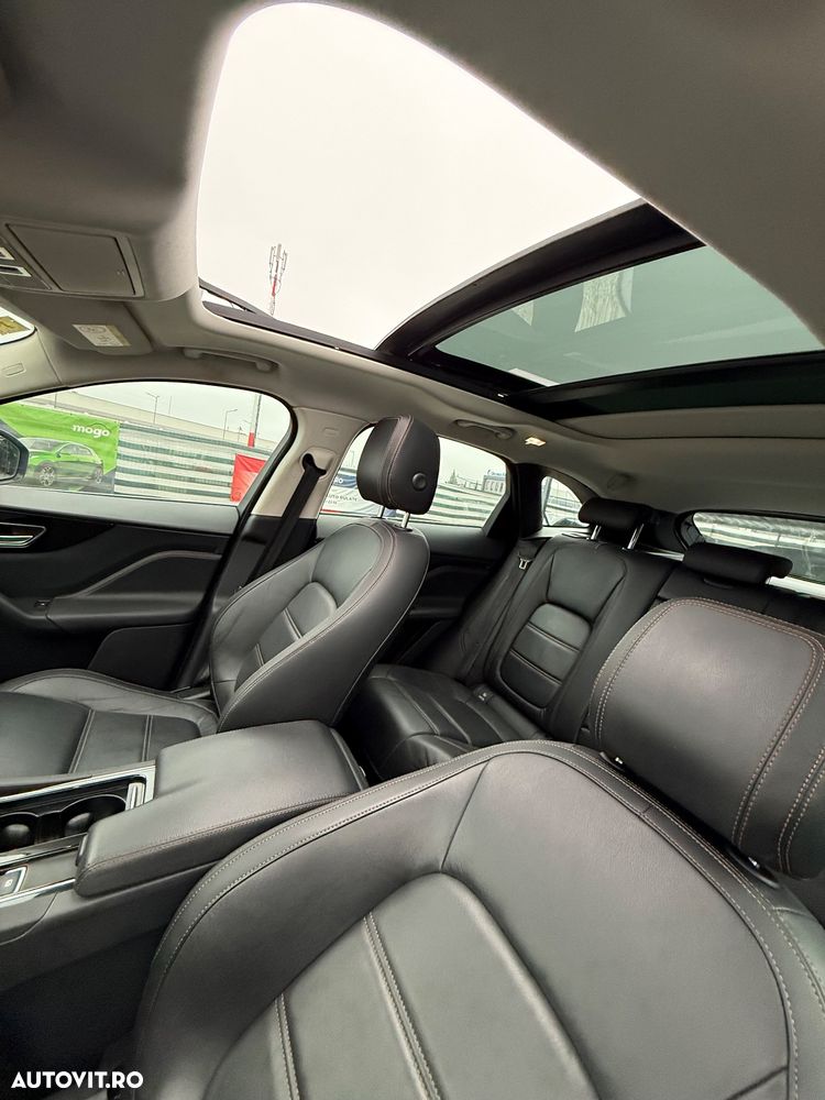Jaguar F-Pace 20d AWD Aut. Portfolio - 15