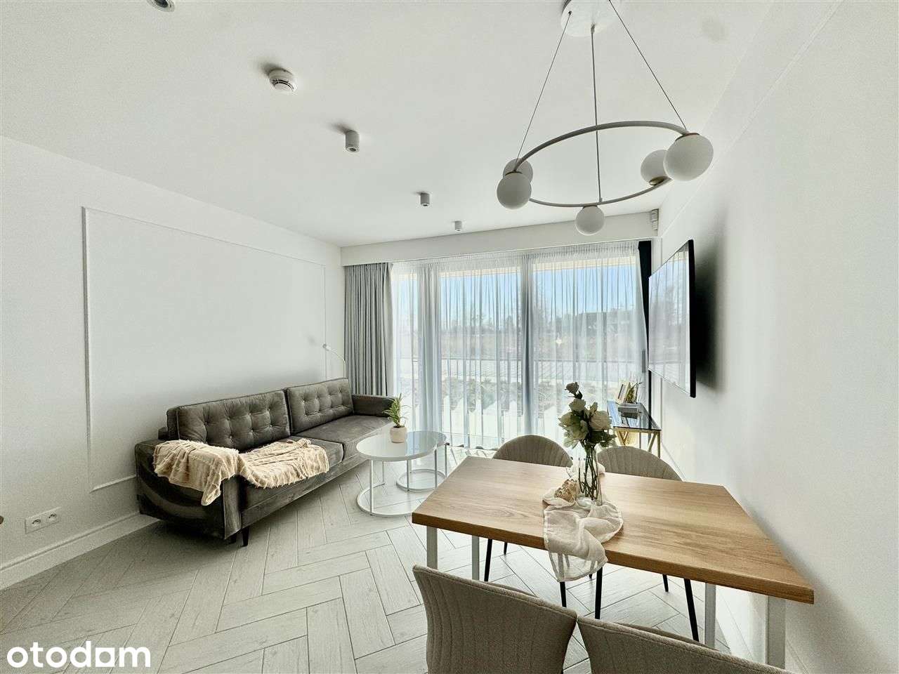 Apartament Premium z basenem na dachu – 350 M od M