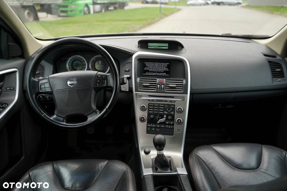 Volvo XC 60 D5 AWD - 19
