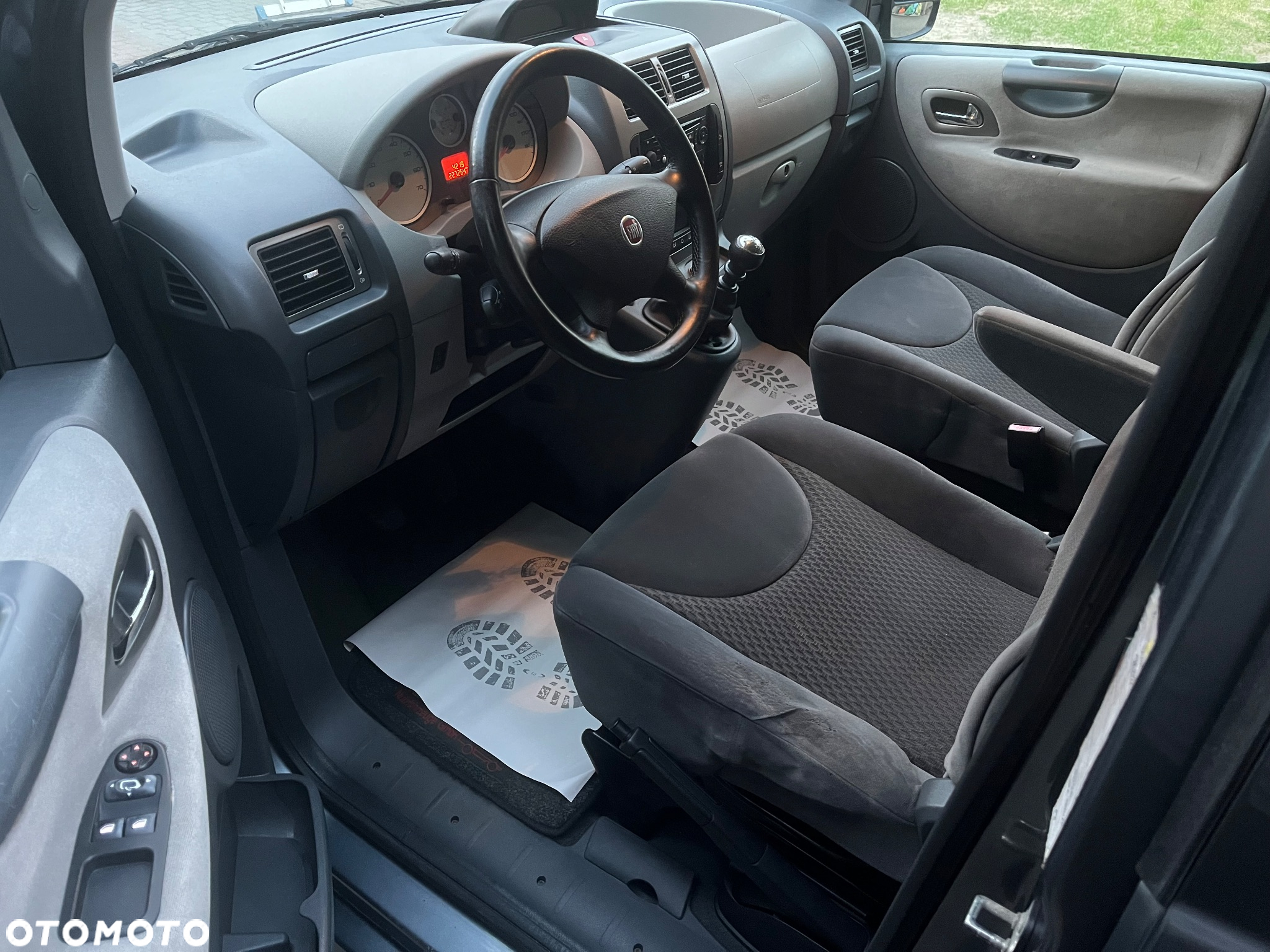 Renault Scenic ENERGY dCi 110 EXPERIENCE - 24