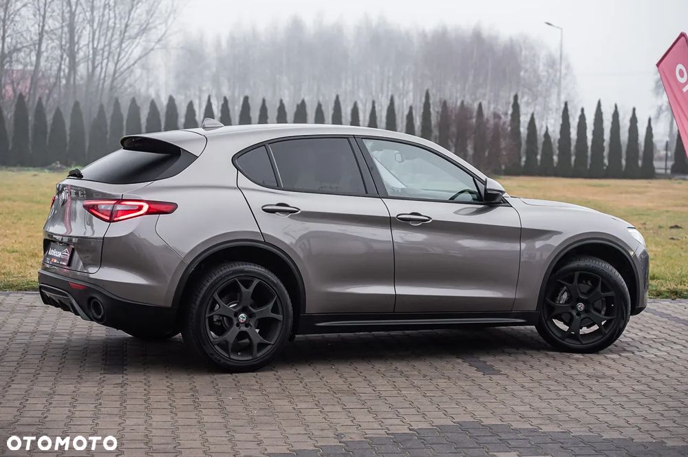 Alfa Romeo Stelvio 2.0 Turbo 16V AT8-Q4 First Edition - 15