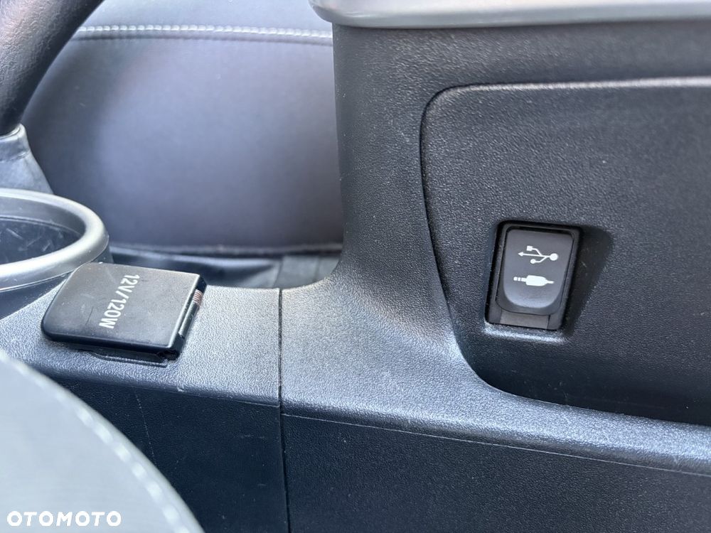 Toyota Verso 1.6 D-4D Prestige - 24