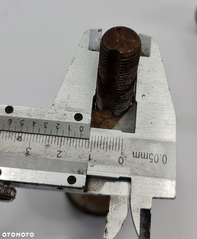 ŚRUBA MIMOŚRODOWA PORSCHE CAYENNE II 7P5 - 4