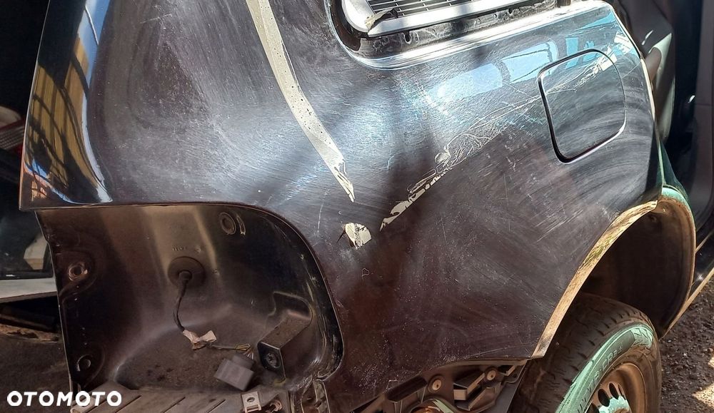 BŁOTNIK TYLNY PRAWY VOLKSWAGEN TOUAREG I - 2