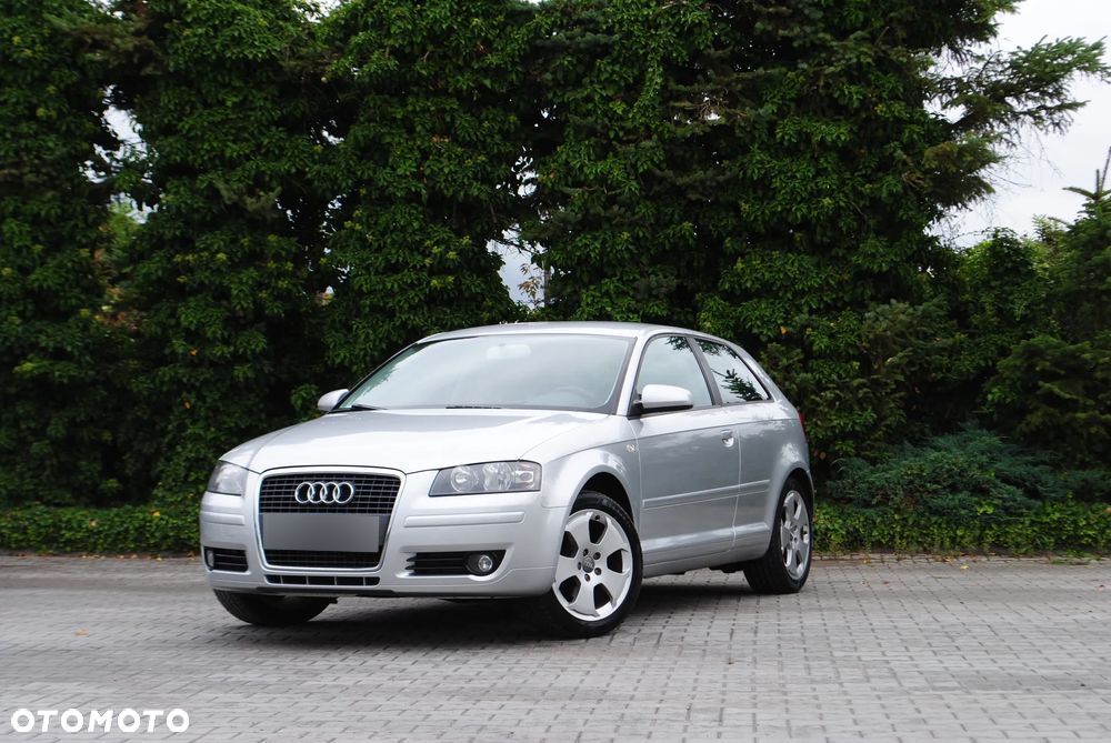 Audi A3 1.6 Limited Edition - 1