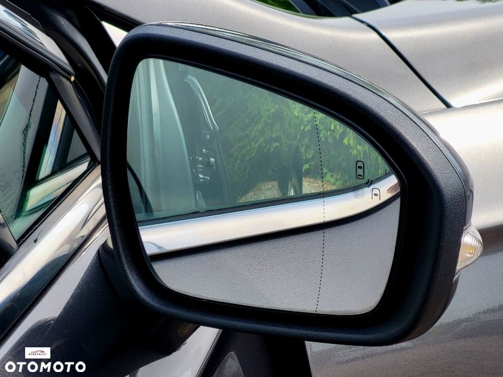 Ford Mondeo - 32