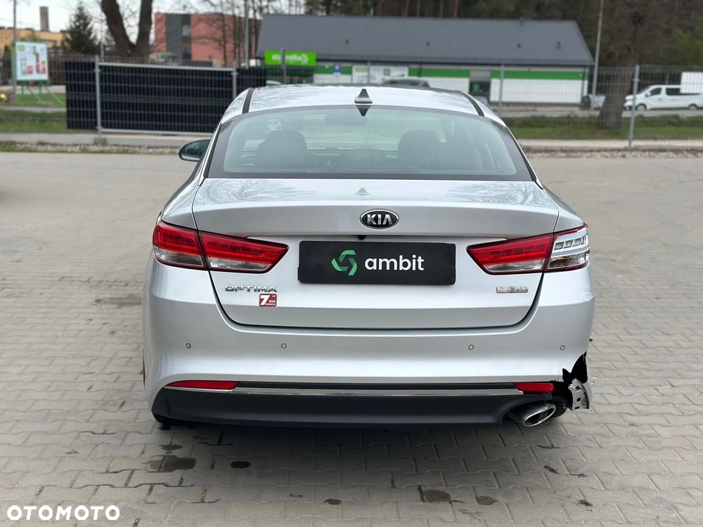Kia Optima - 7