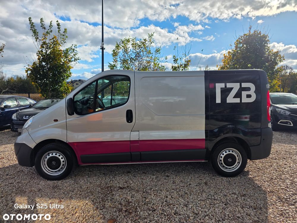Opel Vivaro - 18